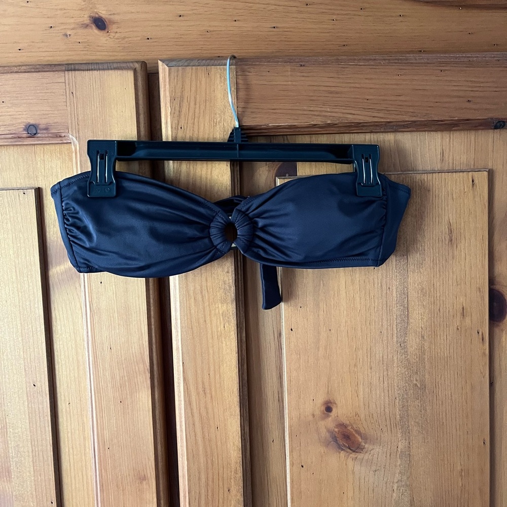 J Crew Gray Bandeau Bikini Top size S
Excellent Condition